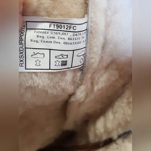 UGG waterproof shearling lined boots - Picture 11 of 14